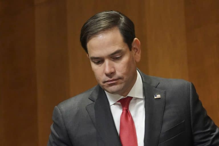 Marco Rubio honors "historic American hero" John Lewis with a photo of Elijah Cummings.