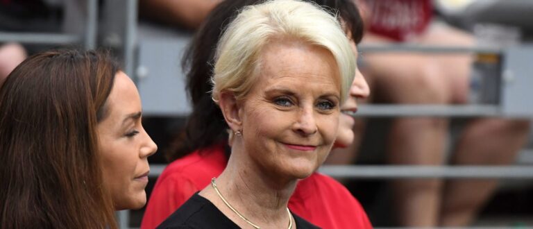 Cindy McCain endorses Joe Biden.