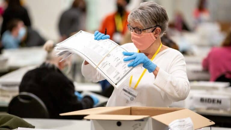 Trump campaign requests a recount in Georgia.