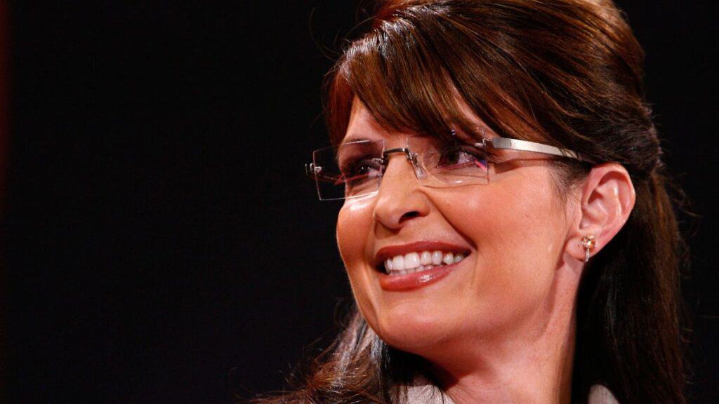 Sarah Palin responds to President Obama saying she brought "anti-intellectualism" to center stage.