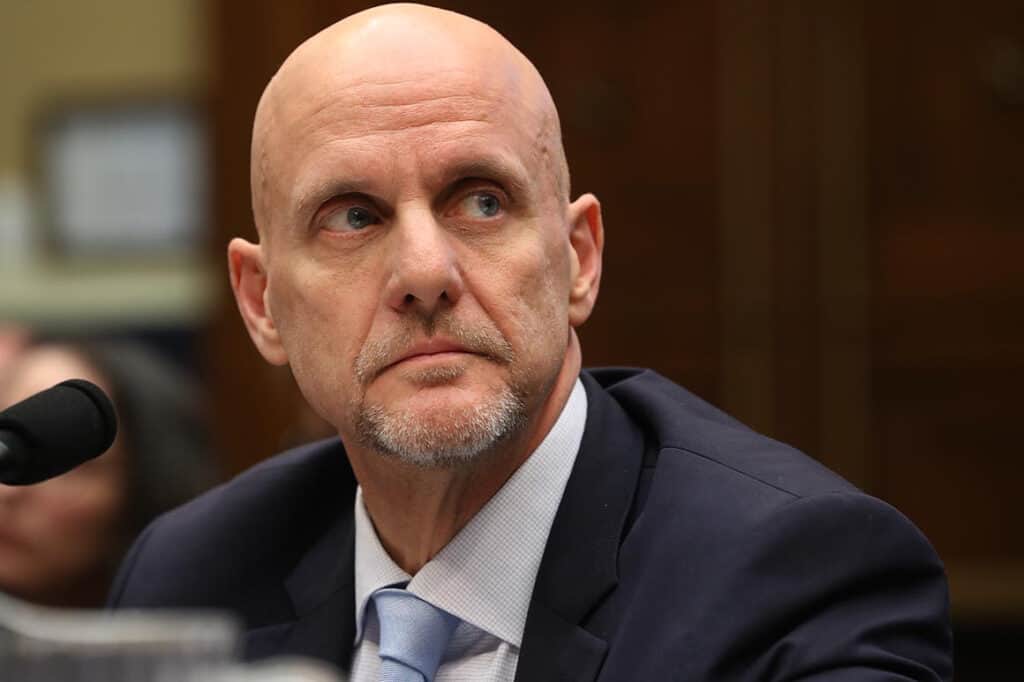 White House tells FDA Commissioner to authorize vaccine today or resign.