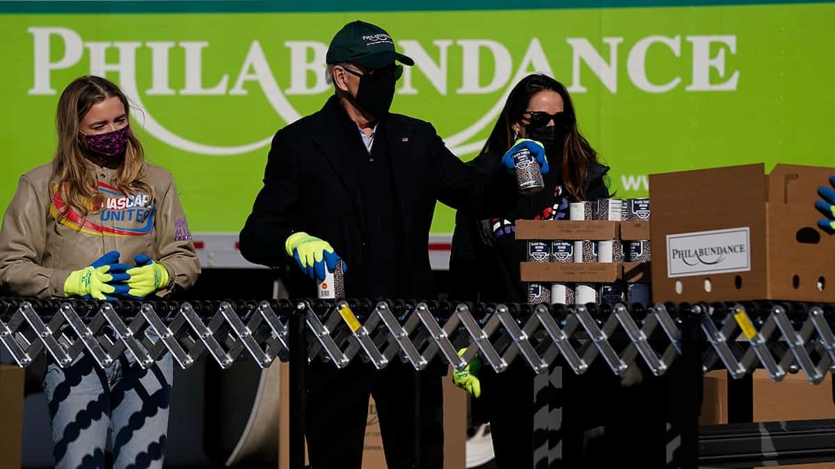 Biden, Harris volunteers at hunger-relief organizations for MLK day.