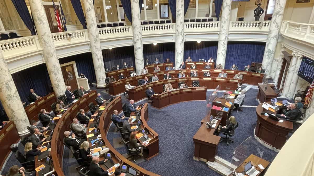 COVID outbreak among Idaho lawmakers forces legislature to shut down.