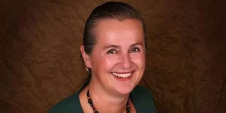 Anti-vax Czech singer dies after getting infected with COVID on purpose.