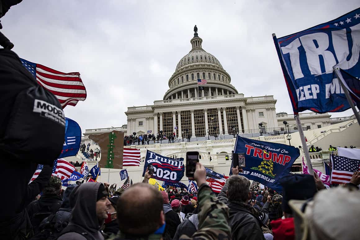 A Capitol riot defendant stormed out of a hearing after the judge ordered him back behind bars: Report.