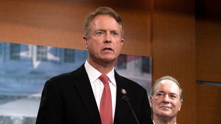 GOP senator gives members of the ‘People’s Convoy’ a tour of the Capitol.