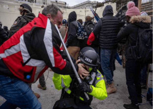 DOJ seeks 17 year prison sentence for former NYPD cop-turned-Capitol rioter.