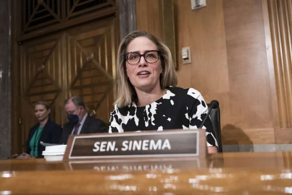 Kyrsten Sinema leaves the Democratic Party to become an independent