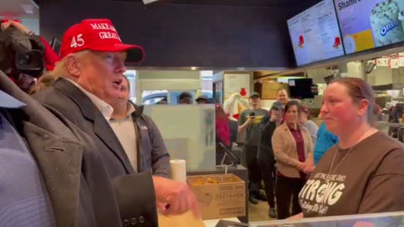 Trump tells McDonald's employee that he "knows this menu better than you do"