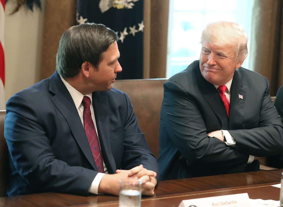 Trump leads DeSantis by 37 points in new poll.