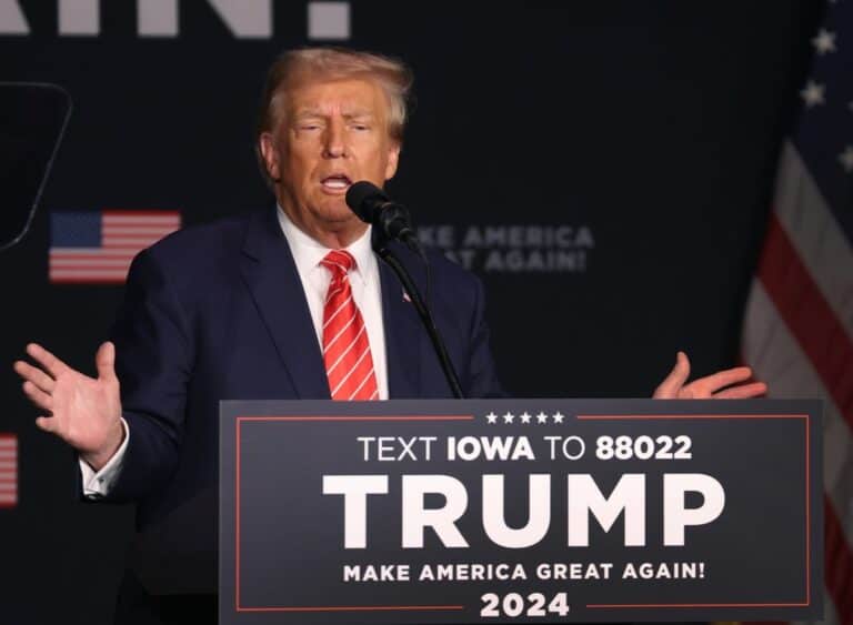 Confused Trump flubs Iowa city’s name during campaign rally.