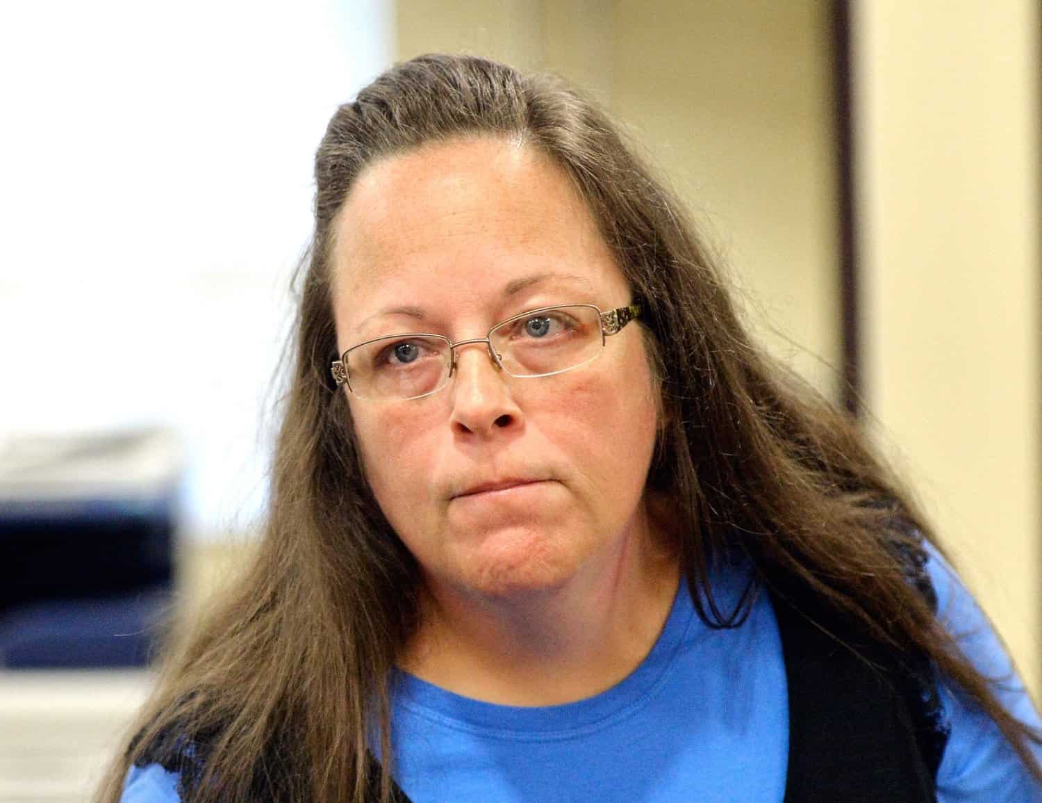 Former Kentucky clerk who refused to issue same-sex marriage license ordered to pay $260,000.