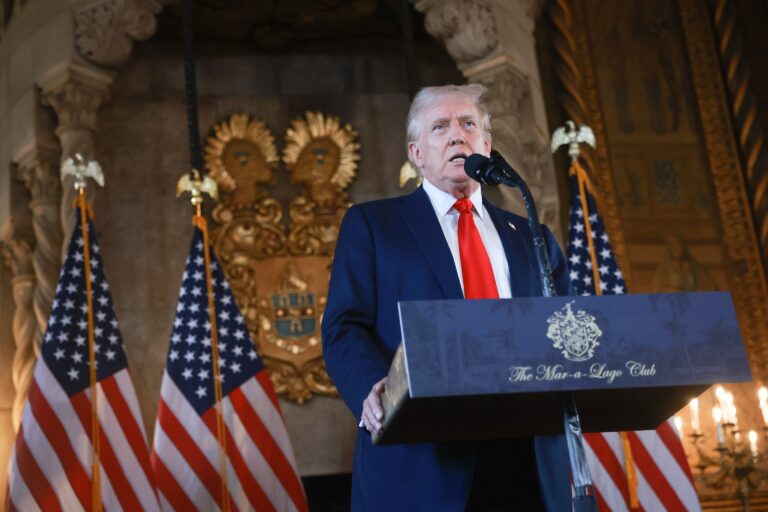 “Everything about the story was false”: Maggie Haberman fact-checks Trump’s helicopter story.