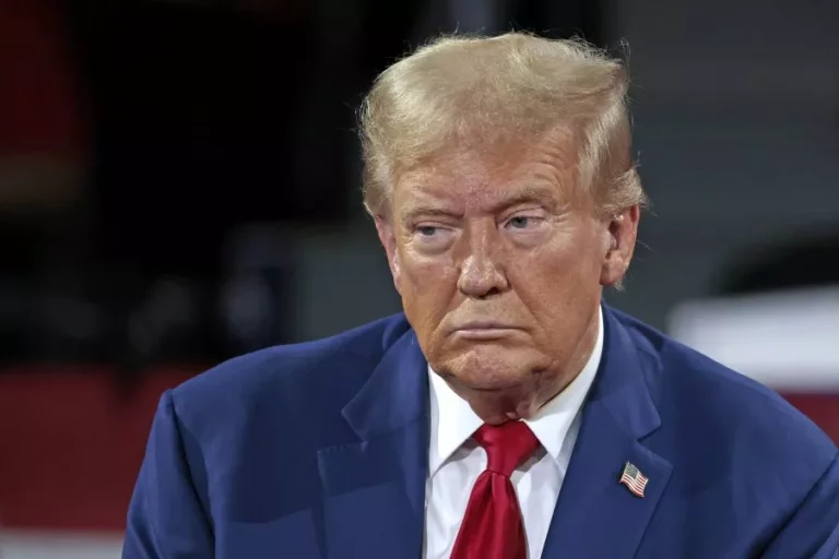 Trump demands that Harris pass a “test on Cognitive Stamina and Agility” as he refuses to release his medical records.
