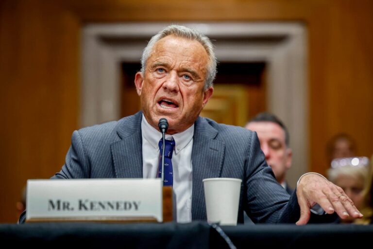 Video shows doctor with measles treating kids in Texas, RFK Jr calls him an “extraordinary” healer.