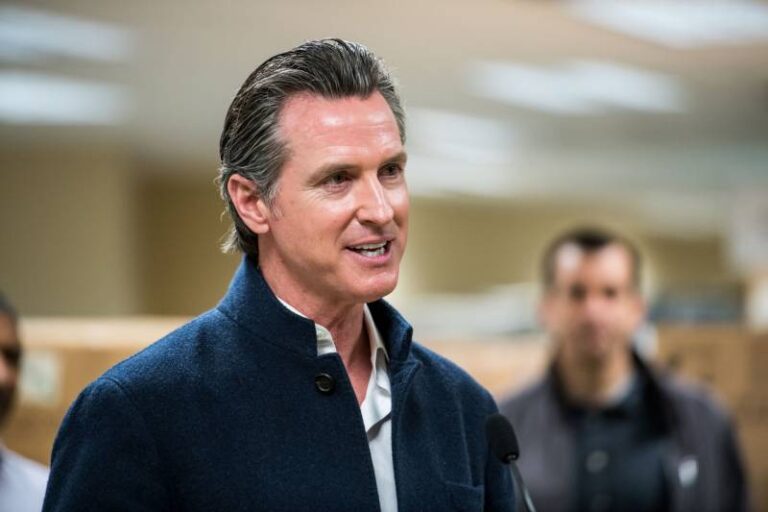 Newsom slams Trump’s “unmistakable step towards authoritarianism” after he endorsed the governor’s arrest.