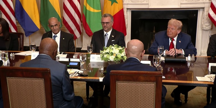 Trump praises leader of English-speaking nation for speaking English